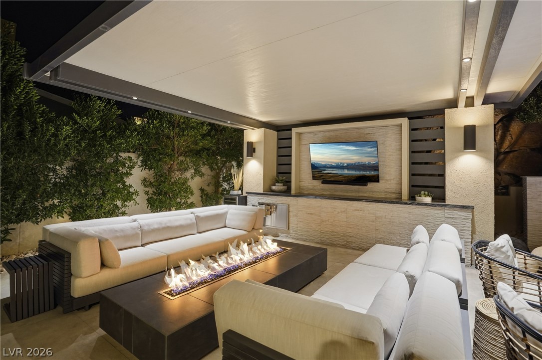 2211 Overlook Canyon Lane