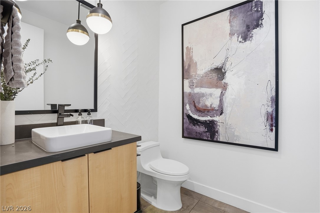 2211 Overlook Canyon Lane