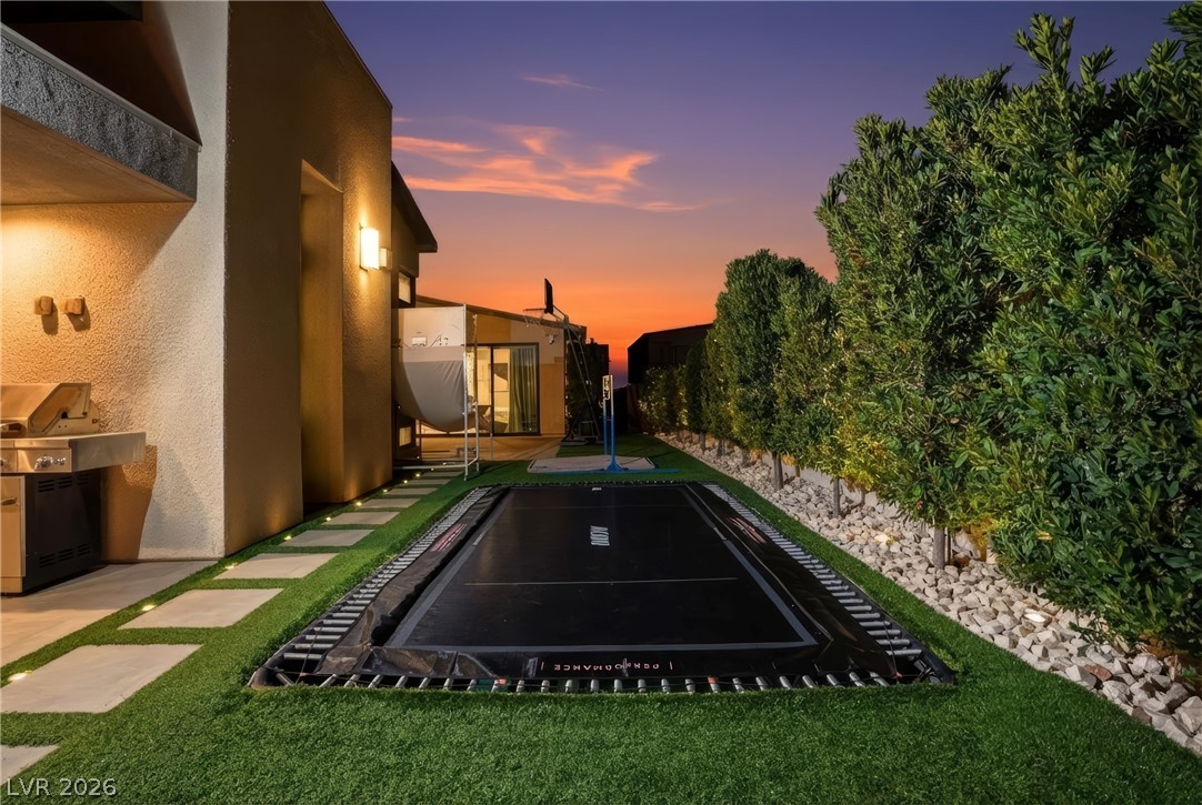 2211 Overlook Canyon Lane