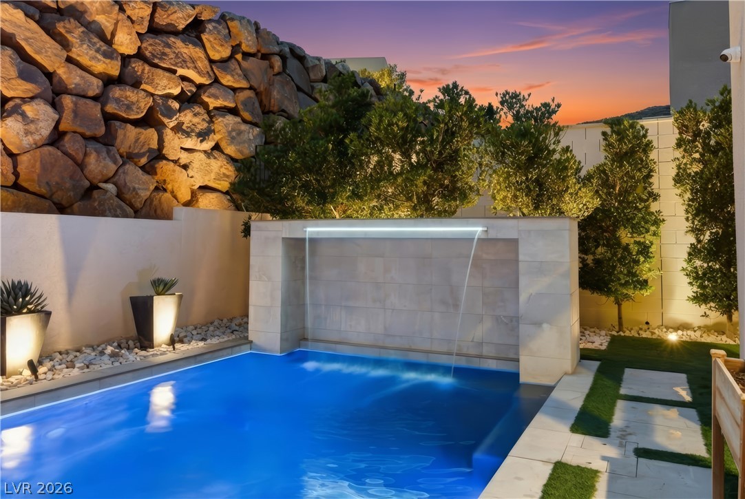 2211 Overlook Canyon Lane