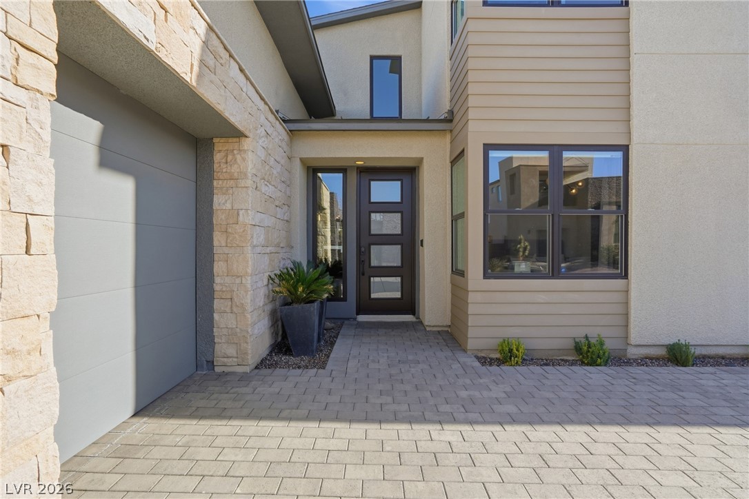 2211 Overlook Canyon Lane