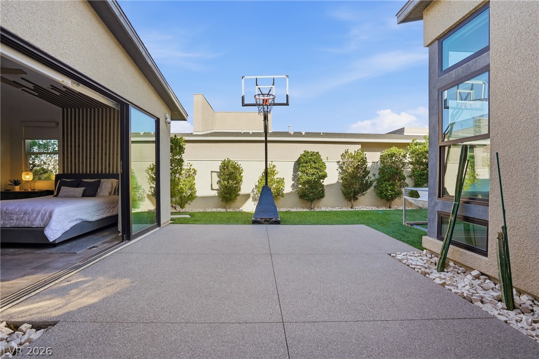 2211 Overlook Canyon Lane