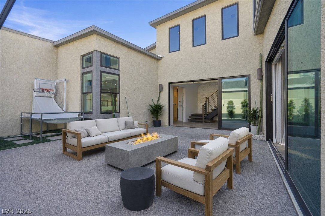 2211 Overlook Canyon Lane