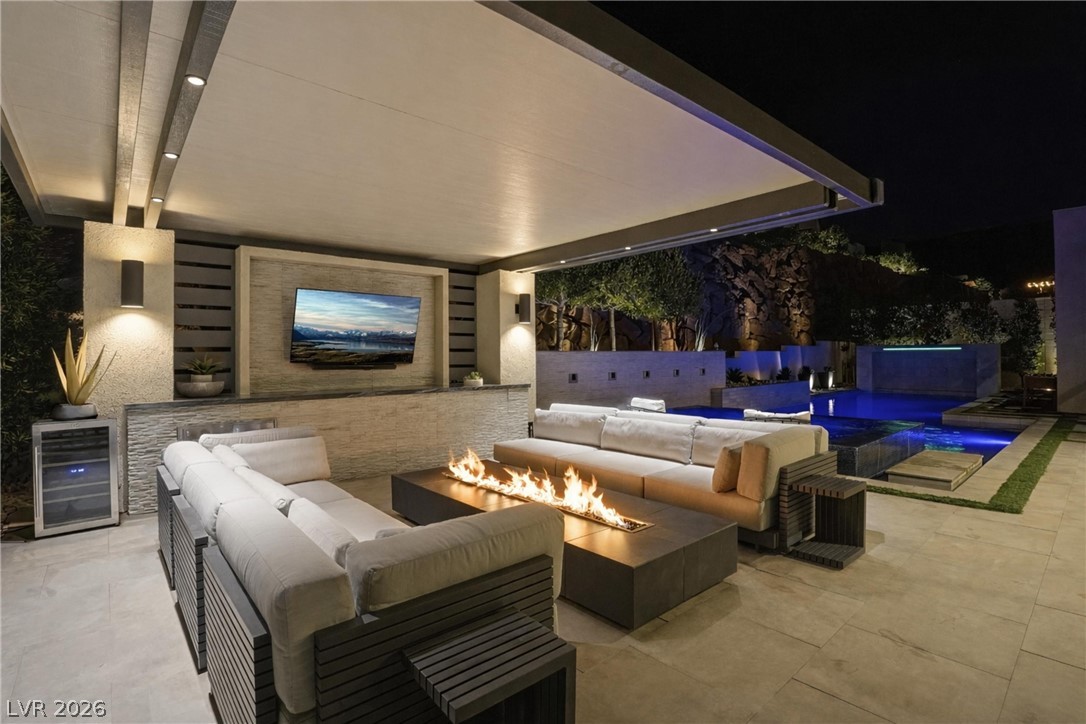 2211 Overlook Canyon Lane