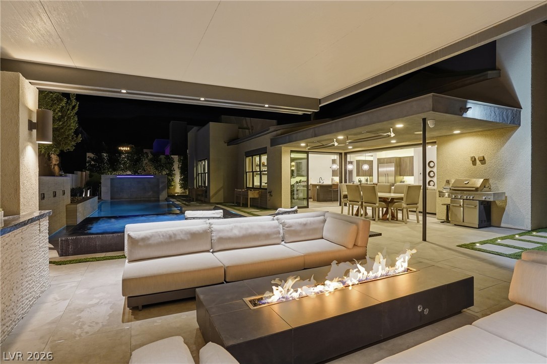 2211 Overlook Canyon Lane