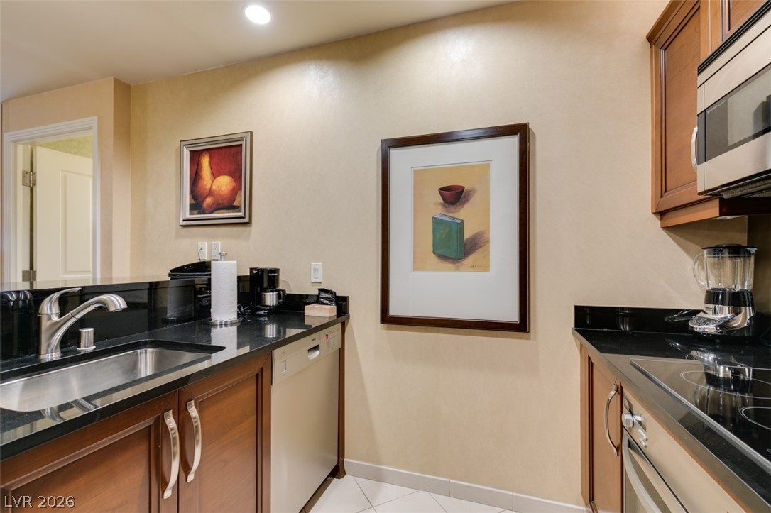 145 East HARMON Avenue 2102