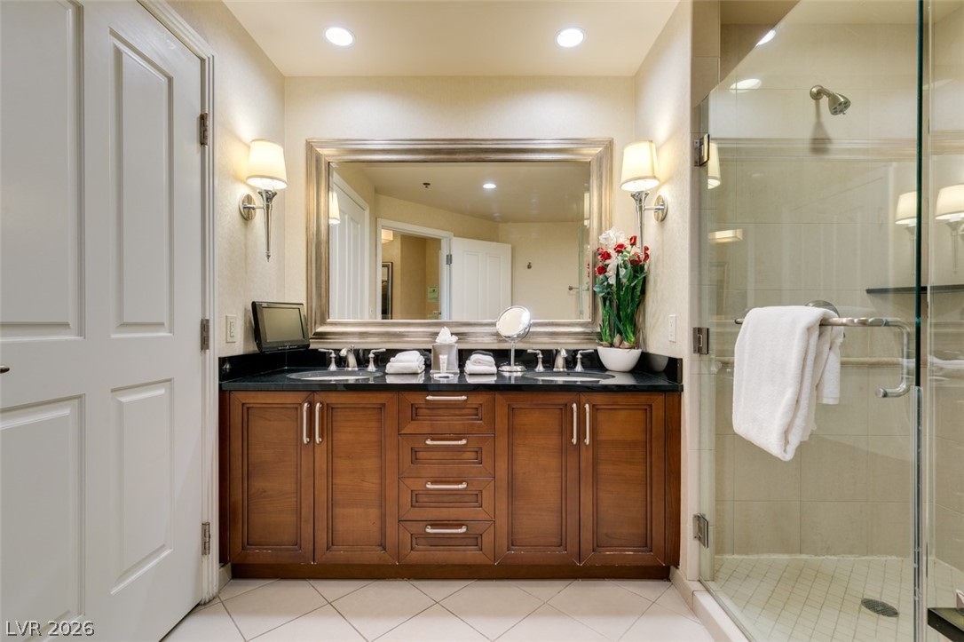 145 East HARMON Avenue 2417