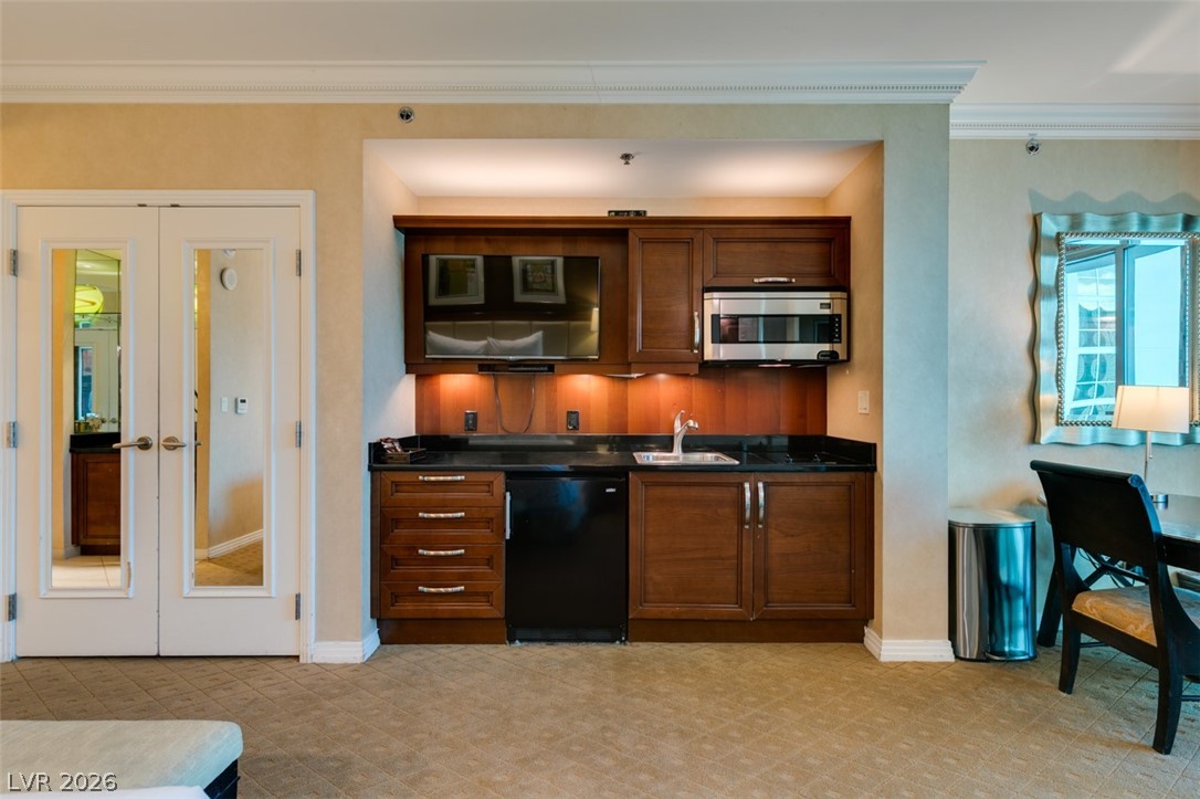 145 East HARMON Avenue 2417