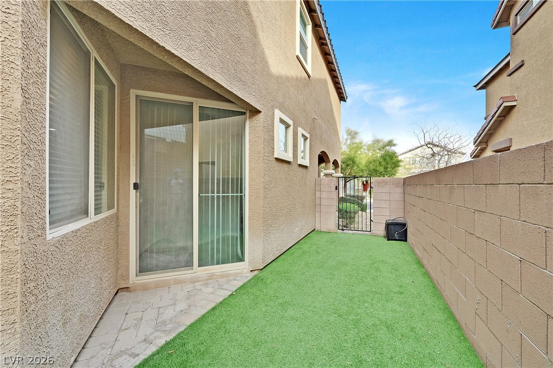 6631 Rocky Reef Street