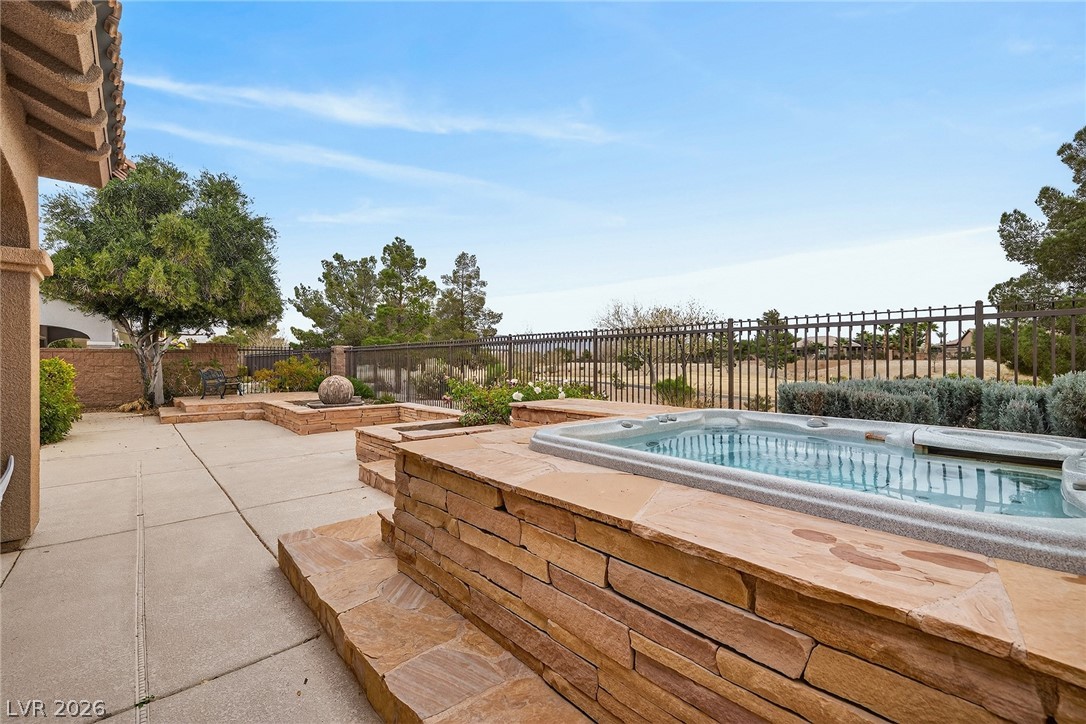 7424 Redbreast Court