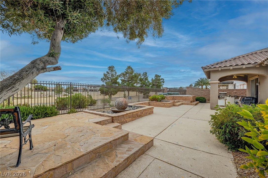 7424 Redbreast Court