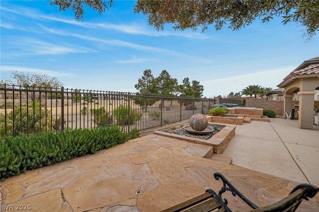 7424 Redbreast Court