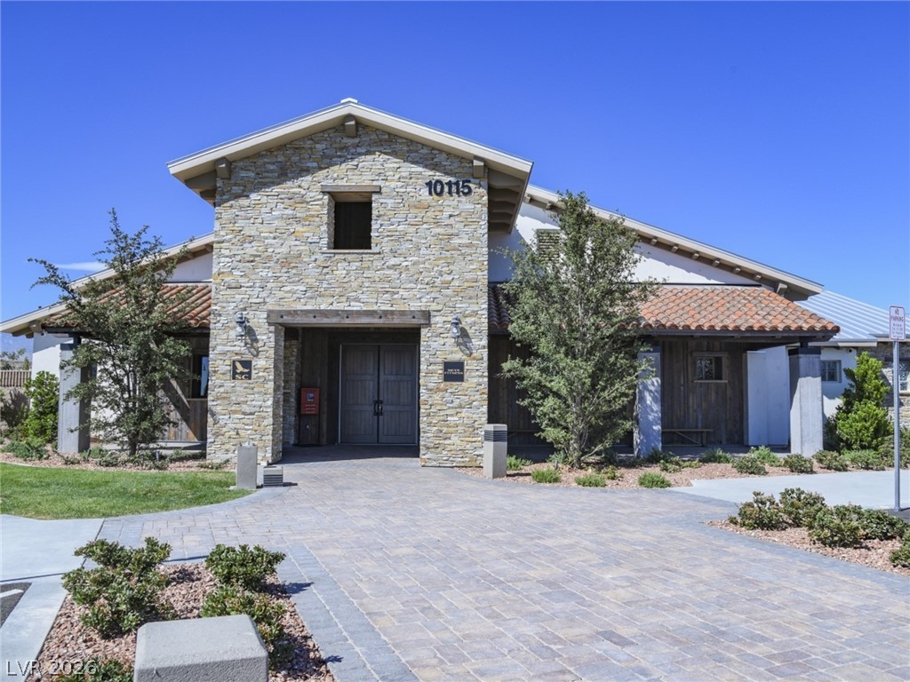 8114 Skye Glen Street