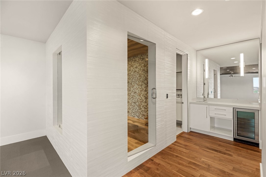 586 Lairmont Place