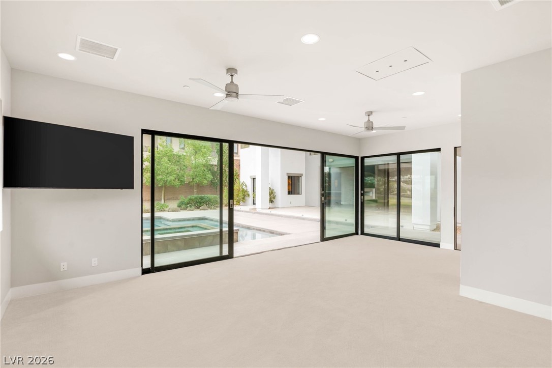 586 Lairmont Place
