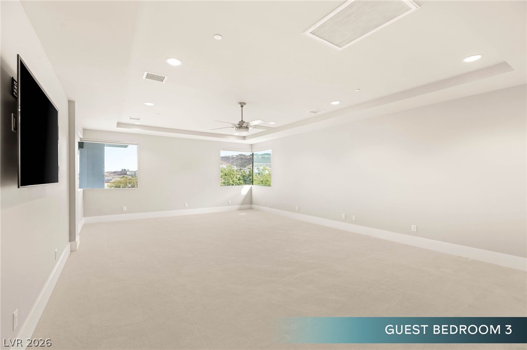 586 Lairmont Place