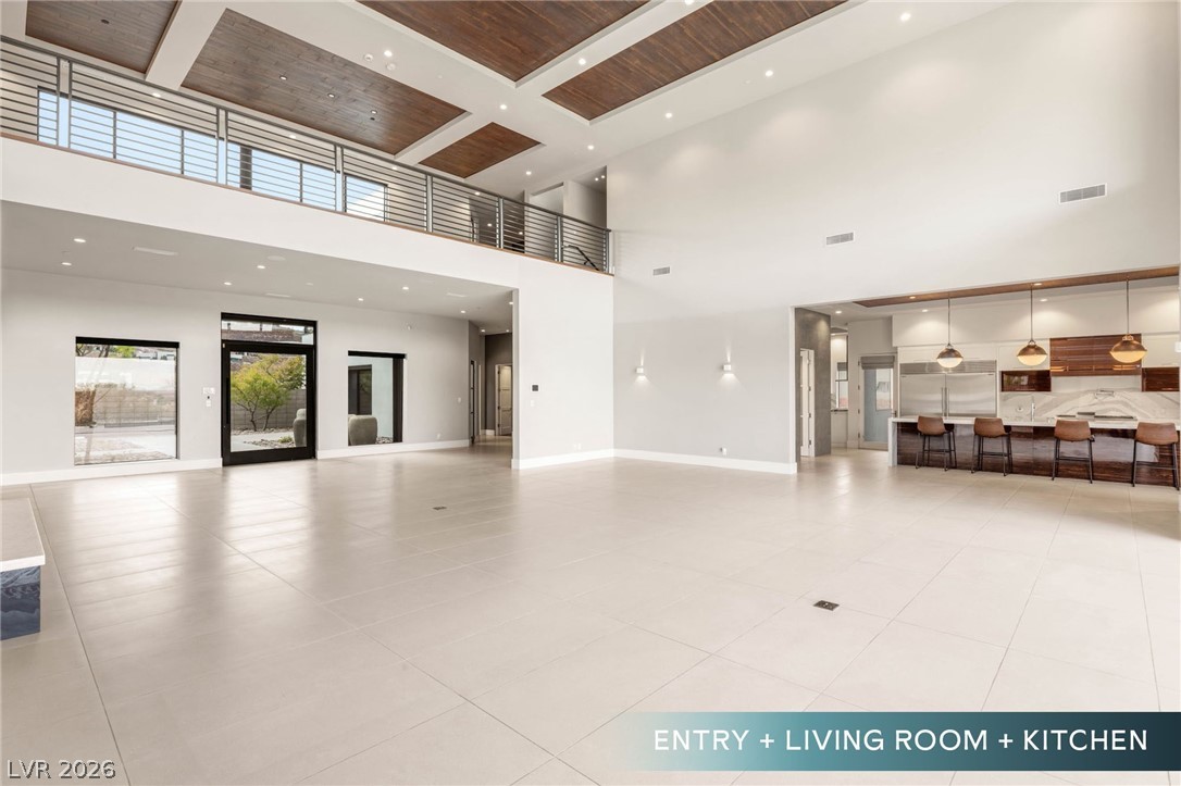 586 Lairmont Place
