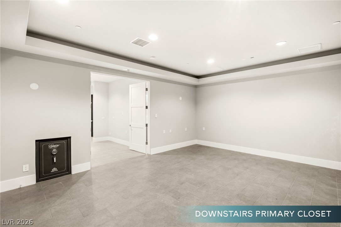 586 Lairmont Place