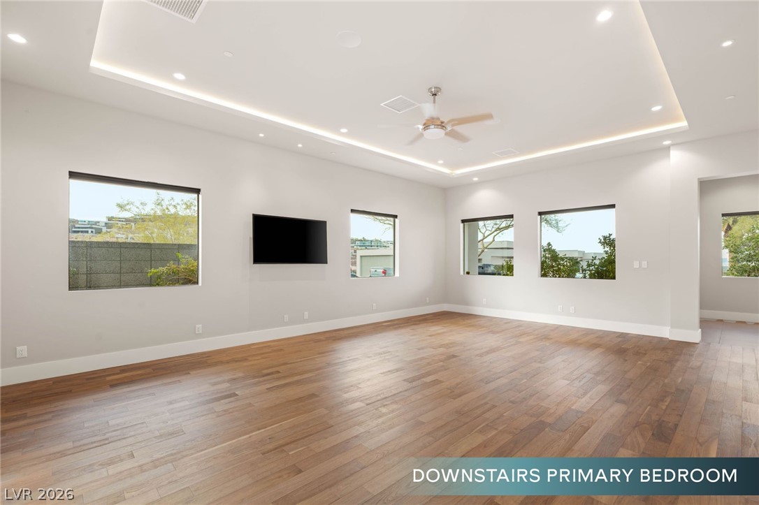 586 Lairmont Place