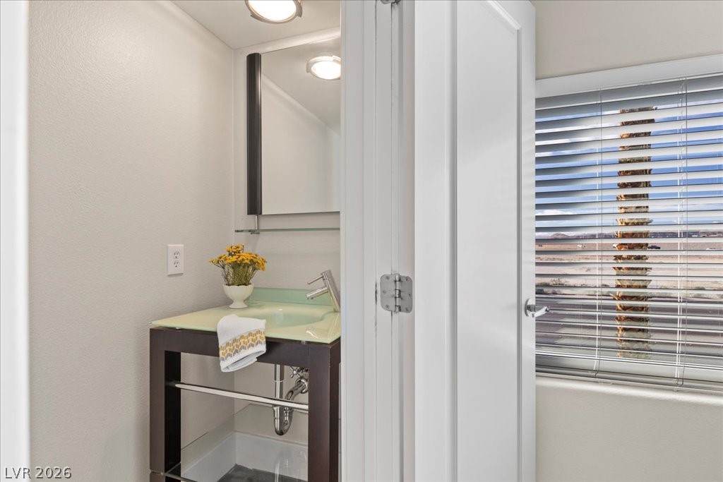 9050 West Tropicana Avenue 1170