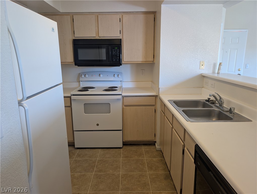 1150 North Buffalo Drive 2015