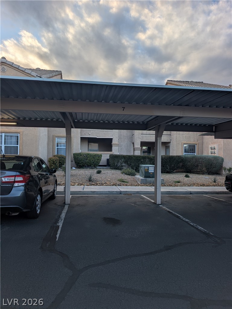 1150 North Buffalo Drive 2015