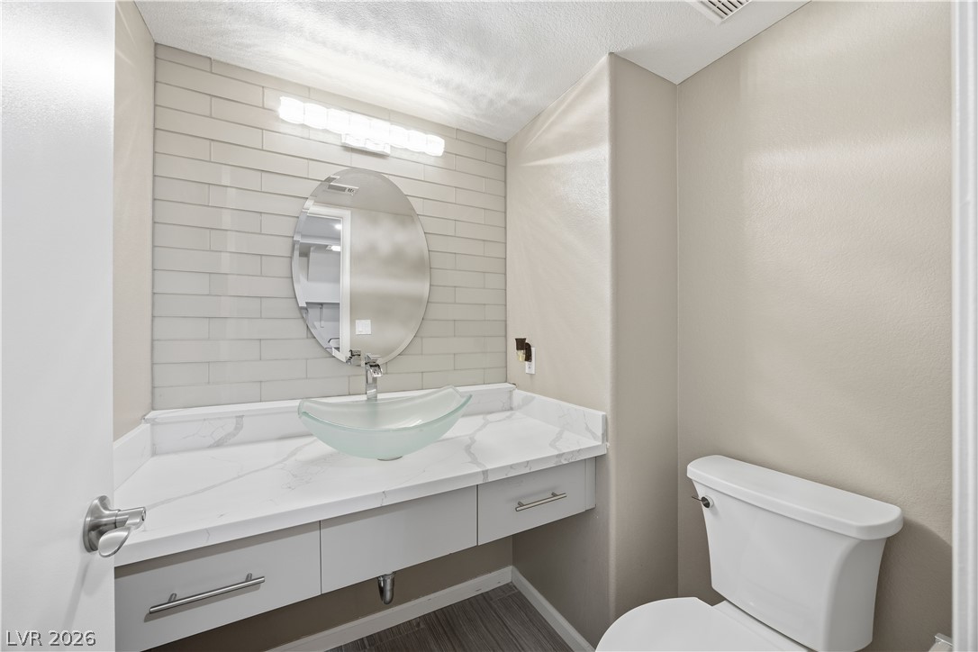 1601 Golden Glen Court