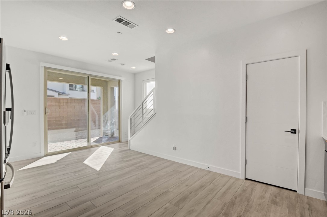 643 Angel Aura Street