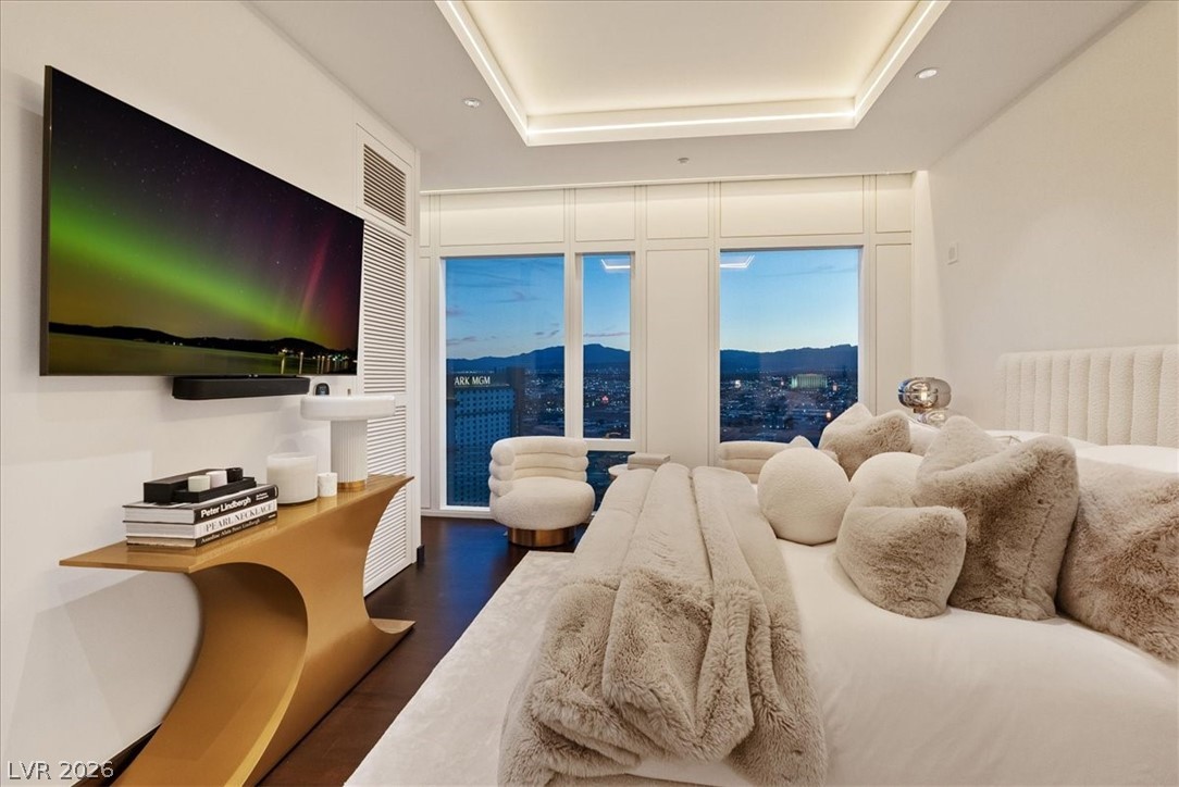 3750 Las Vegas Boulevard 2911