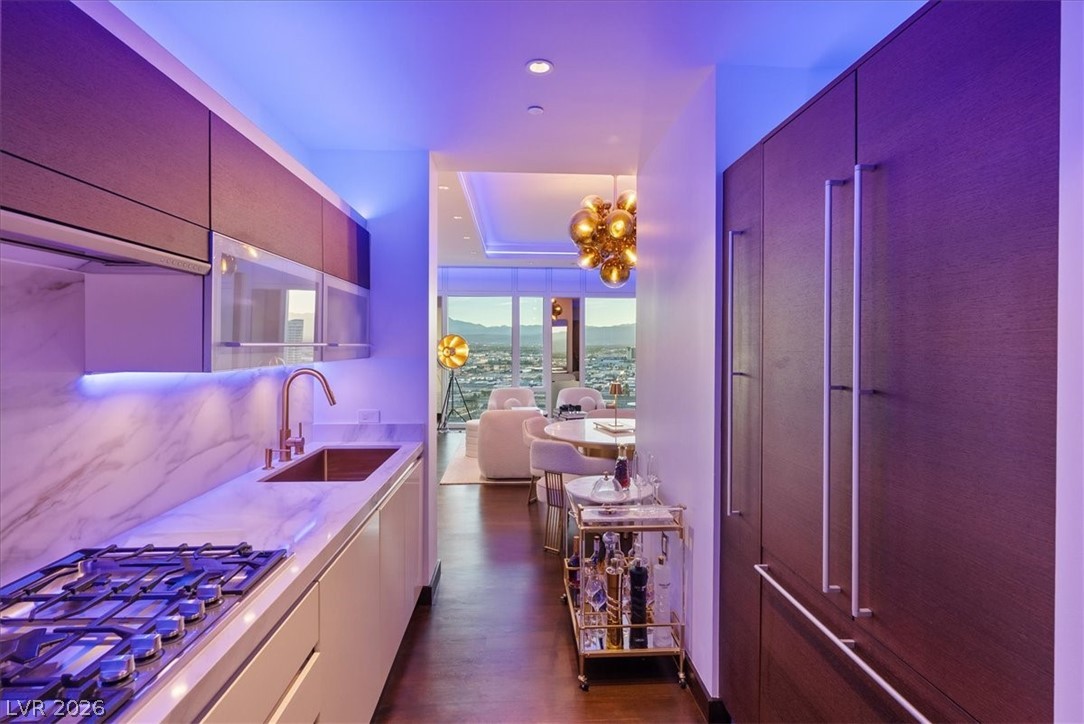 3750 Las Vegas Boulevard 2911