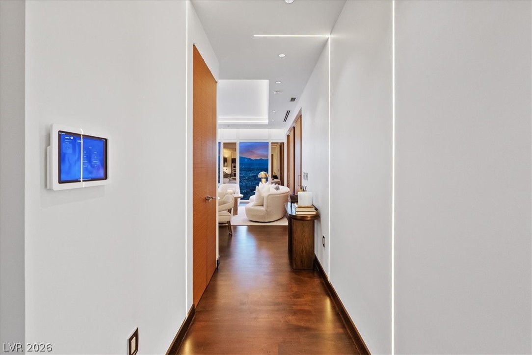 3750 Las Vegas Boulevard 2911