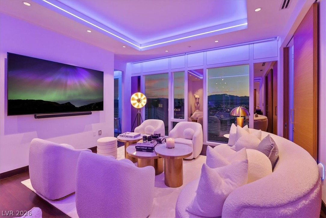 3750 Las Vegas Boulevard 2911