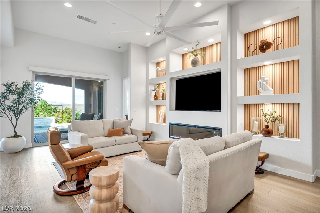 10170 Zeta Tucana Street