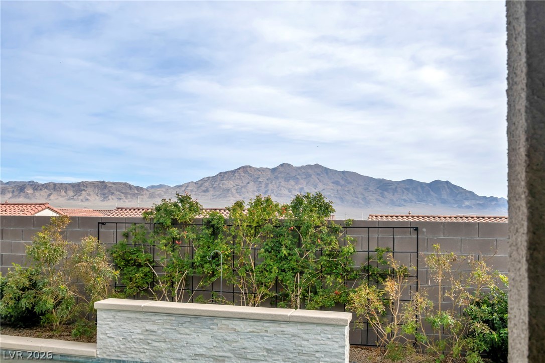 10170 Zeta Tucana Street