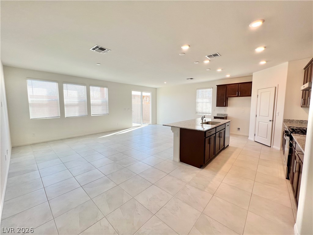 8646 Valley Village Street