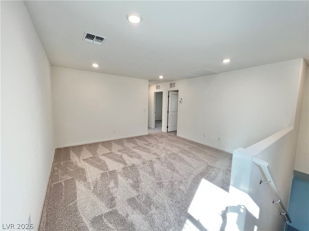 8646 Valley Village Street