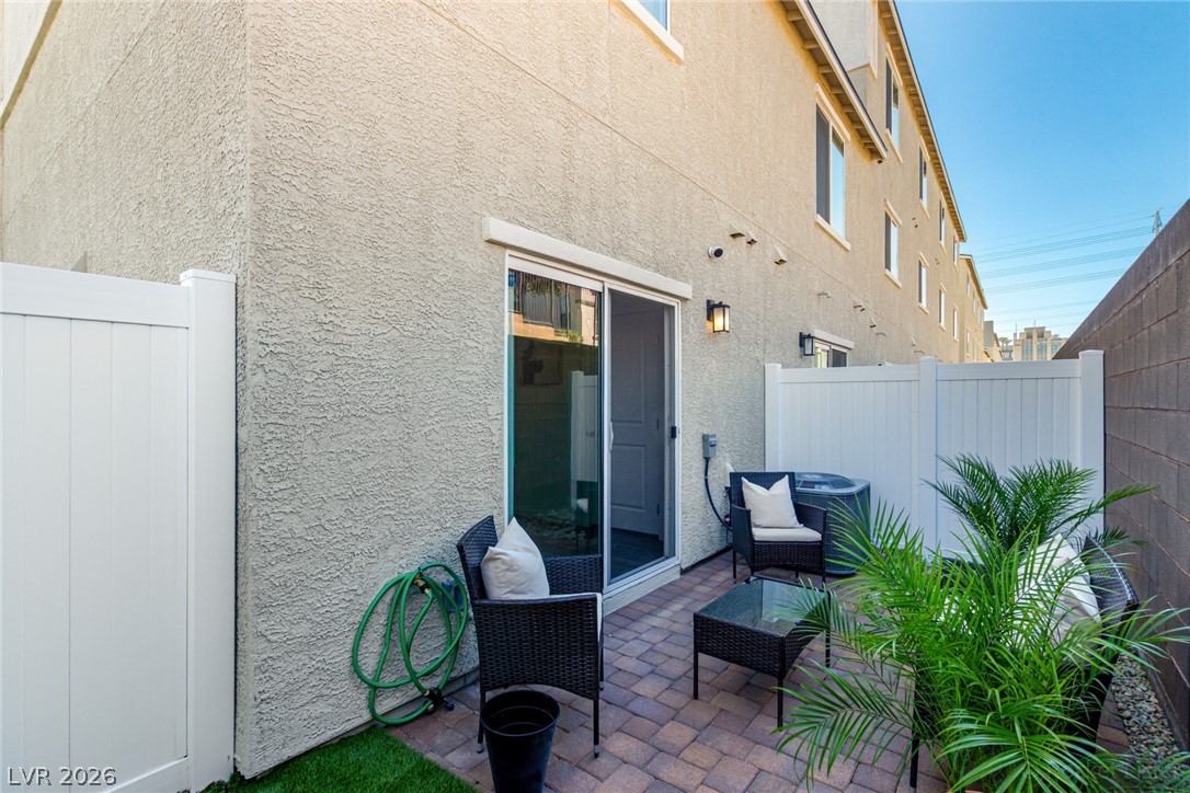 5613 Fathom Blue Street