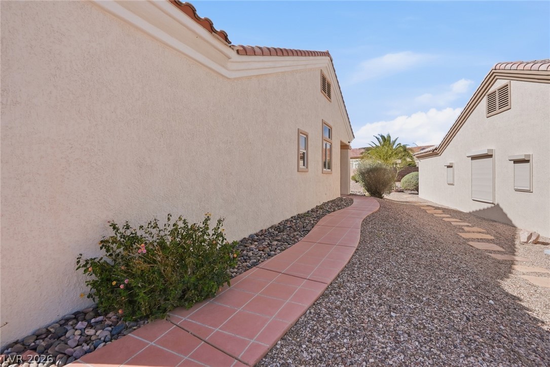 10508 Mission Lakes Avenue