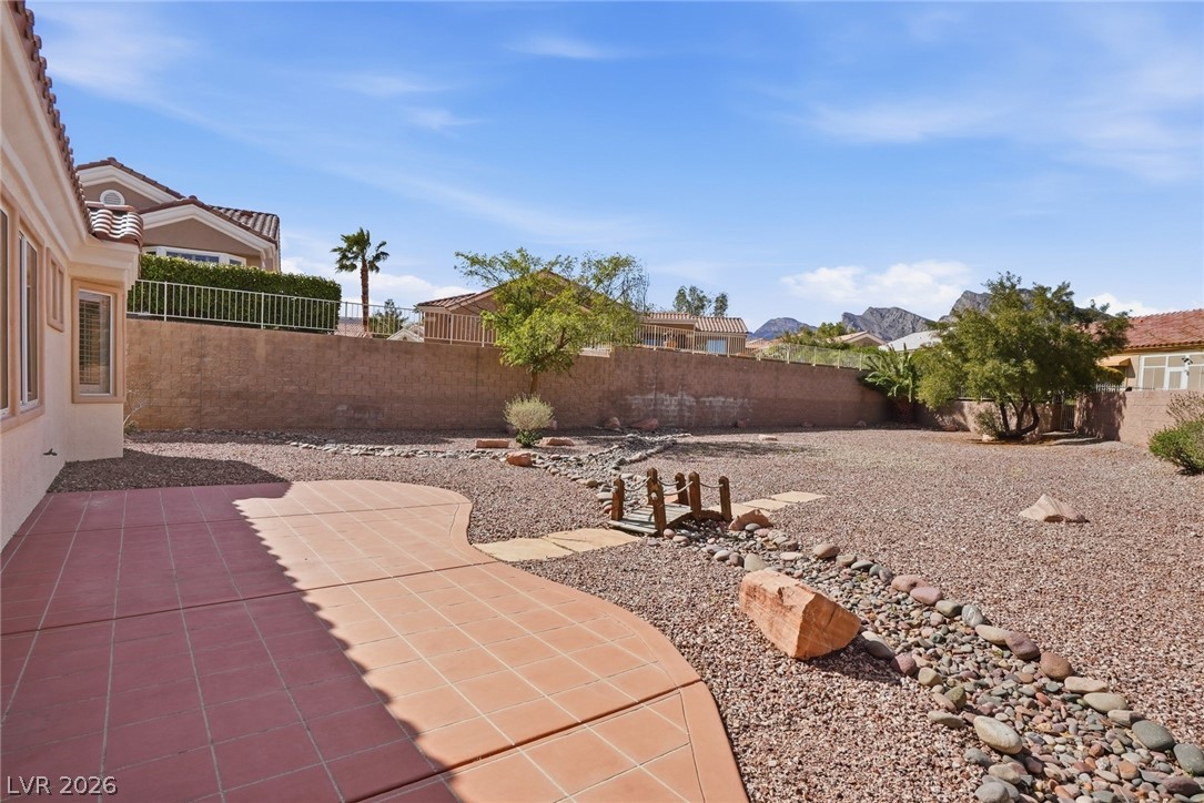 10508 Mission Lakes Avenue