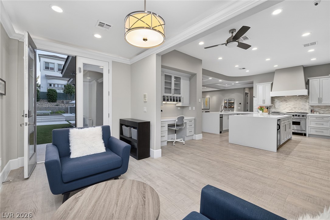 2279 Candlestick Avenue