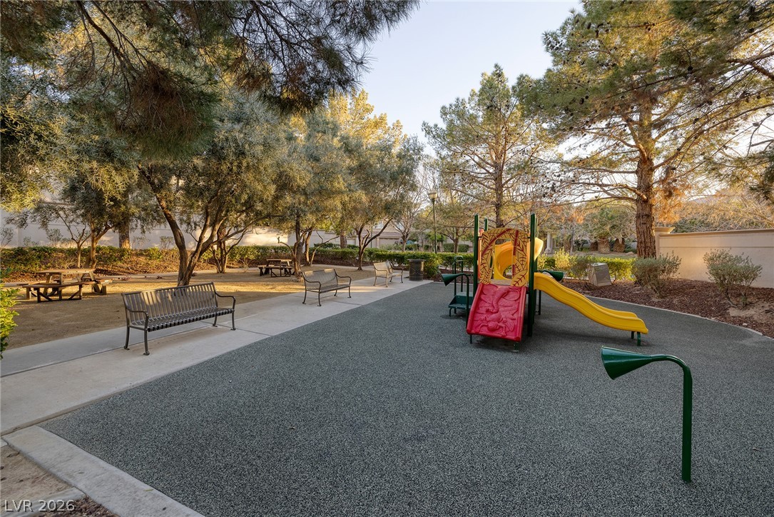 2279 Candlestick Avenue