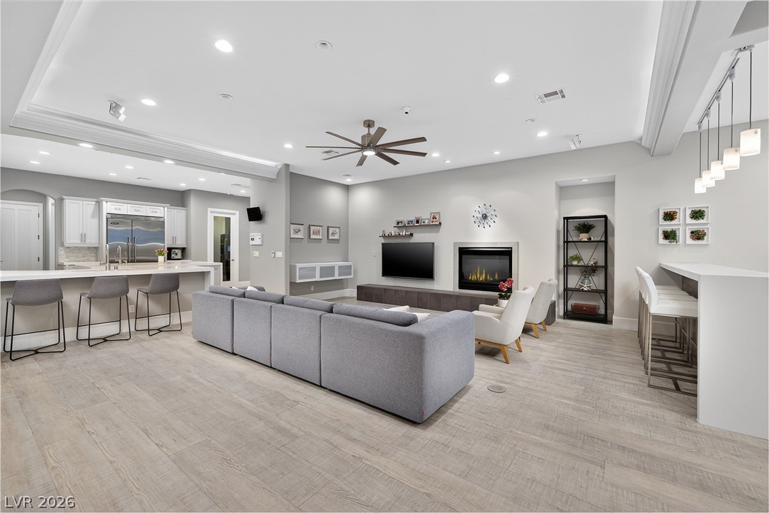 2279 Candlestick Avenue