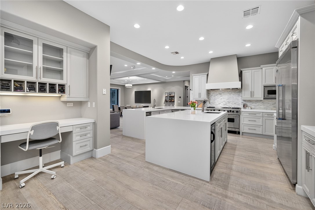 2279 Candlestick Avenue