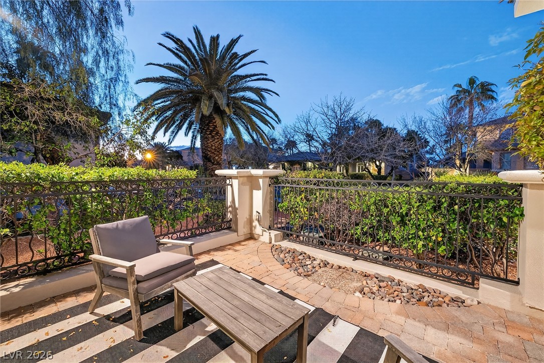 2279 Candlestick Avenue