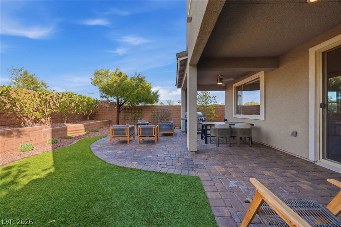 10630 Glowing Dawn Avenue