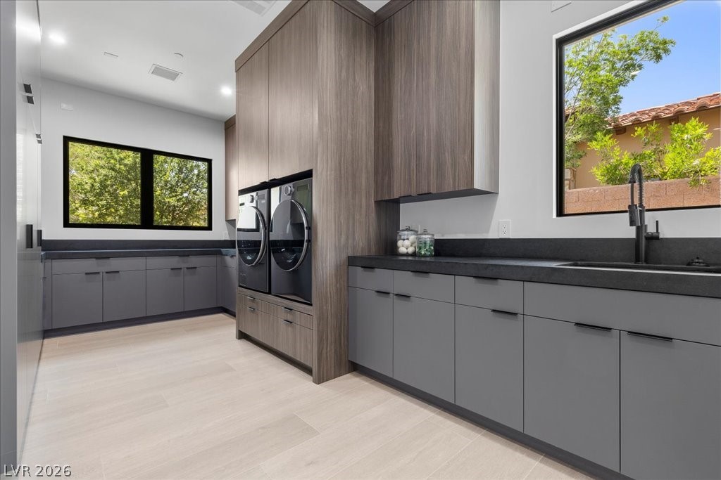 42 Ravenswood Avenue