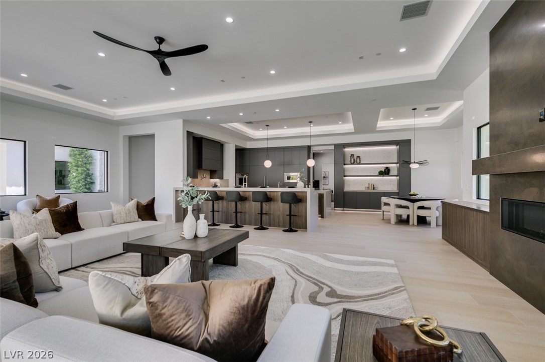 42 Ravenswood Avenue