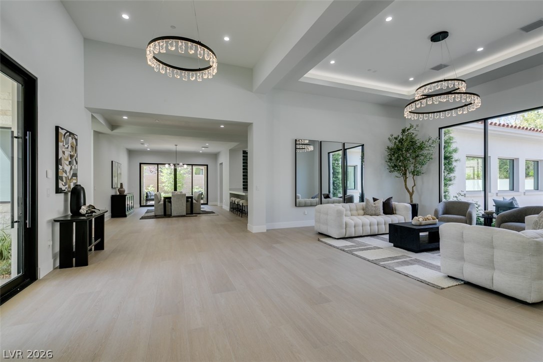 42 Ravenswood Avenue