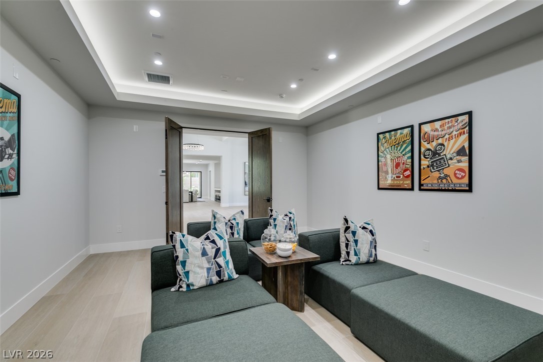 42 Ravenswood Avenue