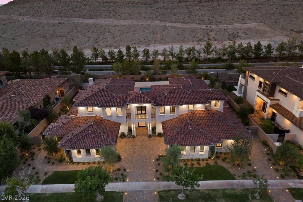 42 Ravenswood Avenue